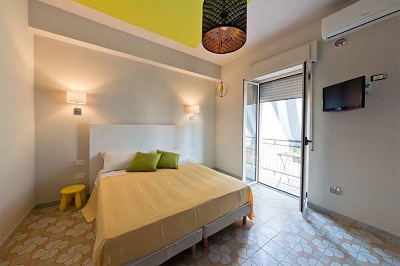 B&B Il Quadrato 마리나 디 스키아보네아 외부 사진